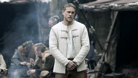 REY ARTURO: LA LEYENDA DE EXCÁLIBUR -CAMELOT, BAJOS FONDOS