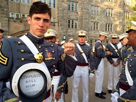 ¡Increible! El Che bajo el uniforme de un cadete de West Point