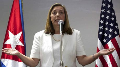 La Crisis diplomática Cubana: Josefina saca la cara por Bruno