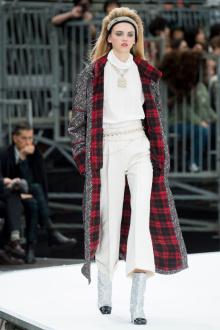 CHANEL SEMANA DE LA MODA OTOÑO-INVIERNO 2017-2018 A PARIS CHANEL SEMANA DE LA MODA OTOÑO-INVIERNO 2017-2018 A PARIS
