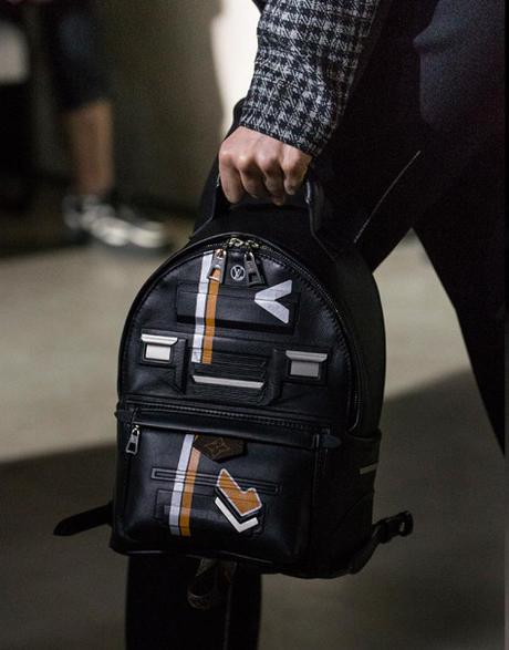 BOLSOS BOTAS Y CINTURONES DE CUERO MODA OTOÑO-INVIERNO 2017-2018 DE LOUIS VUITTON