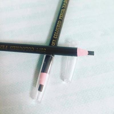 esponjas de maquillaje, paleta correctores, perfilador de cejas, silisponge, esponja de silicona, beauty blender, 