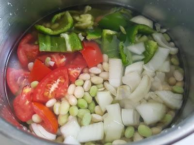 POCHAS CON CHORIZO POCHAS CON CHORIZO