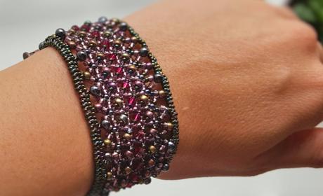 Brazalete de abalorios