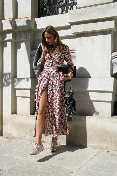 vestido largo de flores y blazer vichy