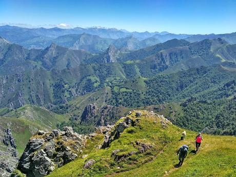 Los secretos de Peña Mea (Senda L'Gatu, Cobayos Pedromoro)