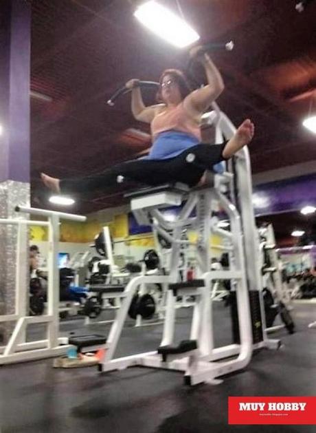 Desastres graciosos que hace la gente en el gimnacio ¡no lo hagas!