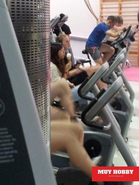 Desastres graciosos que hace la gente en el gimnacio ¡no lo hagas!