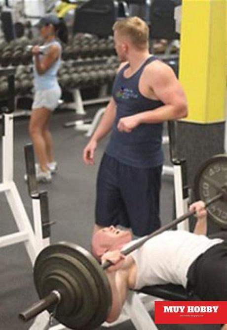 Desastres graciosos que hace la gente en el gimnacio ¡no lo hagas!