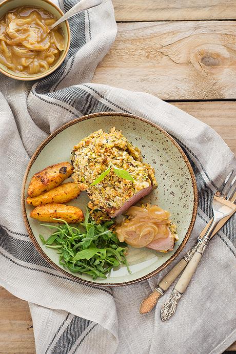 Solomillo con costra de parmesano y pistachos