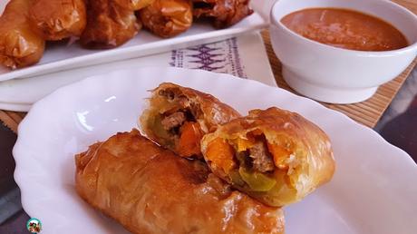 Rollitos de ternera con salsa de soja y papaya Rollitos de ternera con salsa de soja y papaya