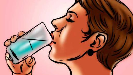 Cuando te levantes bebe esto y durante el día no sudaras, no olerás mal ni tendrás mal aliento