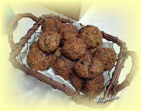 GALLETAS DE CHOCOLATE CON PULPA DE ALMENDRAS