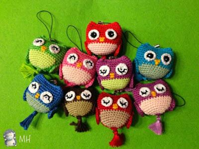 http://www.artedetei.com/2013/01/pequenos-buhos-amigurumis.html
