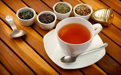 Cómo ayudan los tés detox a perder peso