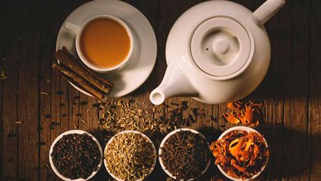 Cómo ayudan los tés detox a perder peso