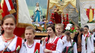 Un millón de cristianos polacos se reunirán a rezar el Rosario.