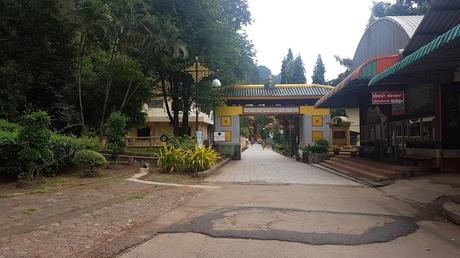 El templo de la Cueva del Tigre de Krabi