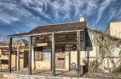 Accesos en Estilo Rustico