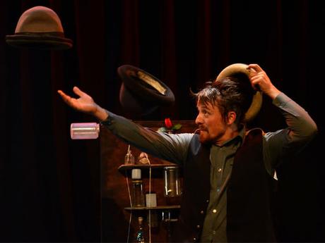 LE FUMISTE [TEATRO] Un homenaje a la memoria.