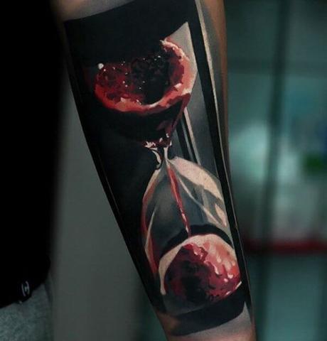 20 ideas de Tatuajes originales de Reloj de Arena 20 ideas de Tatuajes originales de Reloj de Arena