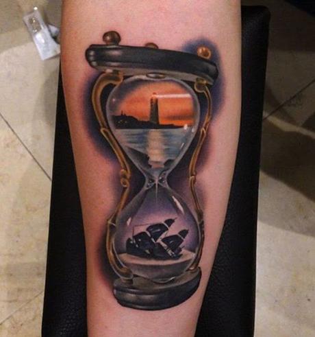 20 ideas de Tatuajes originales de Reloj de Arena 20 ideas de Tatuajes originales de Reloj de Arena