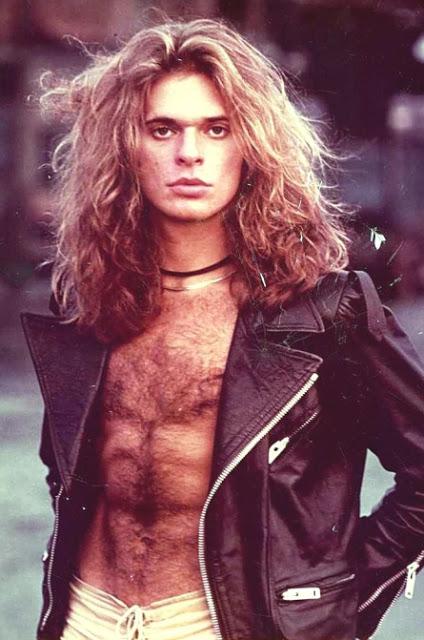 Efemérides del Rock y Heavy Metal: Qué pasó un 03 de Octubre Efemérides del Rock y Heavy Metal: Qué pasó un 03 de Octubre