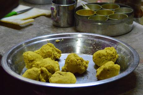 Cocinando por India: Dal Baati – Cooking in India: Dal Baati