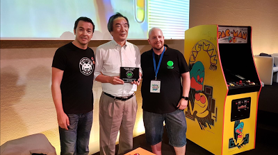 Para quien se perdió el momentazo: Toru Iwatani, el padre de 'Pac-Man', ¡socio honorífico de Arcade Vintage!