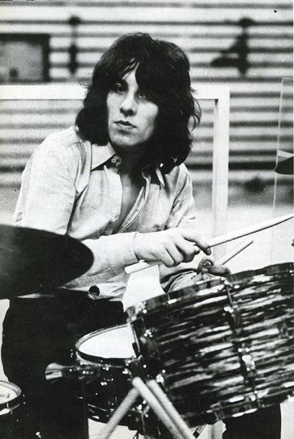 Efemérides del Rock y Heavy Metal: Qué pasó un 08 de Octubre Efemérides del Rock y Heavy Metal: Qué pasó un 08 de Octubre