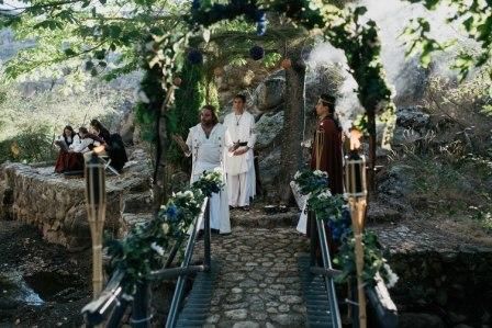 Carlos y Noelia, una boda medieval en la sierra de Madrid