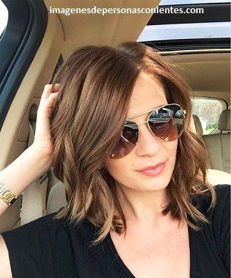 cortes de pelo para mujeres con lentes cabello