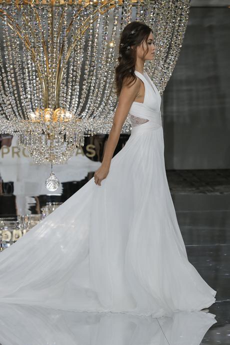 Pronovias presenta las propuestas de Atelier 2018 en la Bridal Week de Nueva York New York BRIDAL FASHION WEEK OCT2017