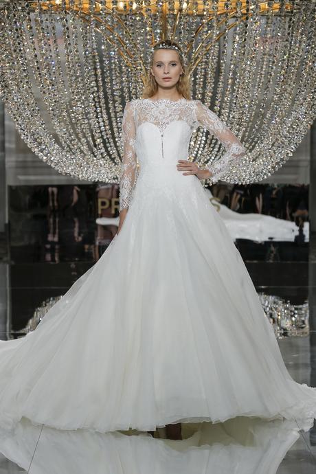 Pronovias presenta las propuestas de Atelier 2018 en la Bridal Week de Nueva York Pronovias presenta las propuestas de Atelier 2018 en la Bridal Week de Nueva York