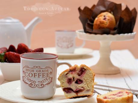 MUFFINS CON FRESAS