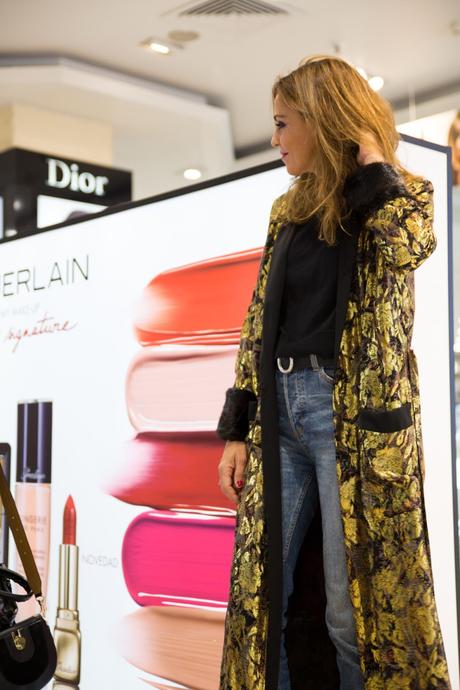 kimono- batín dorado y jeans