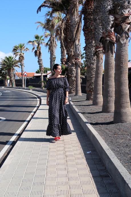 polka-dots-long-dress-outfit-streetstyle