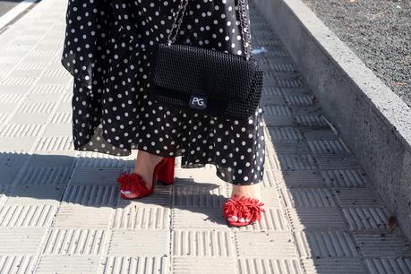 polka-dots-long-dress-red-sandals