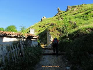 Tuiza Riba-Alto los Camisos-Meicín-Cerreo-Las Rubias-Axeite
