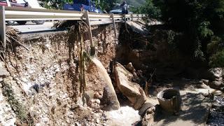 Furia de crecida río panzo bloquea vía en Neiba y daña cultivos.