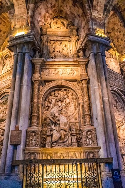 Sepulcro del obispo don Alfonso de Madrigal, el Tostado España, Castilla y León, Ávila, Catedral,