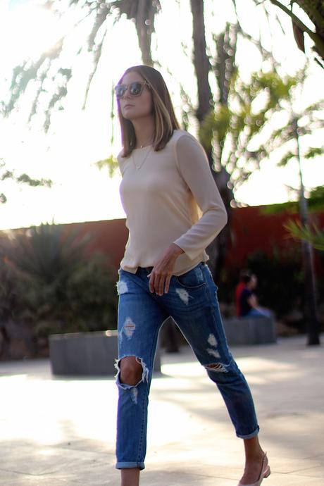 CLASSIC YET COOL CLASSIC YET COOL