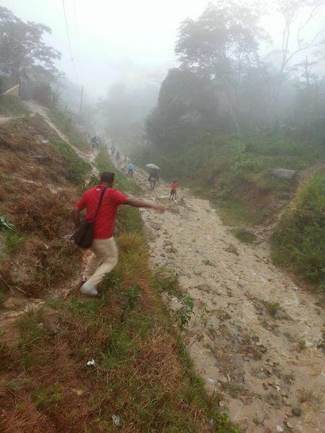 Joven comunicador llama a autoridades auxiliar Lomas de Panzo.