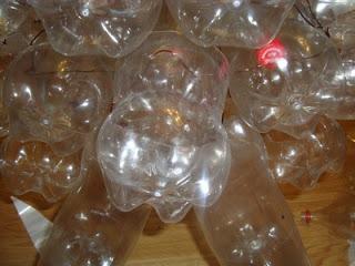 Aprende cómo hacer una oveja con botellas de plástico