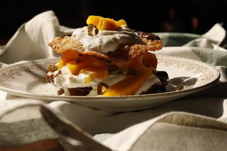 MILHOJAS DE YOGOURT Y MANGO MILHOJAS DE YOGOURT Y MANGO
