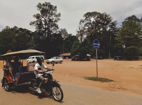 CRÓNICAS DE INDOCHINA: ANGKOR I (Y LA PESADILLA DE UN FOTÓGRAFO)