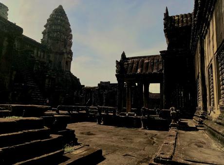 CRÓNICAS DE INDOCHINA: ANGKOR I (Y LA PESADILLA DE UN FOTÓGRAFO)