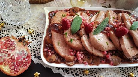 Filetes de pavo con frutas rojas