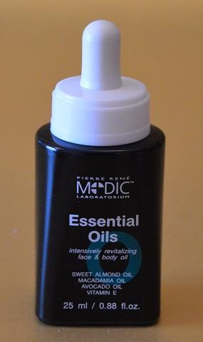 “Essential Oils” de PIERRÉ RENÉ – un aceite revitalizante para el rostro y el cuerpo