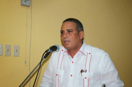 Gobernador de Bahoruco expresa condolencias por muerte de Tito J. Vargas.